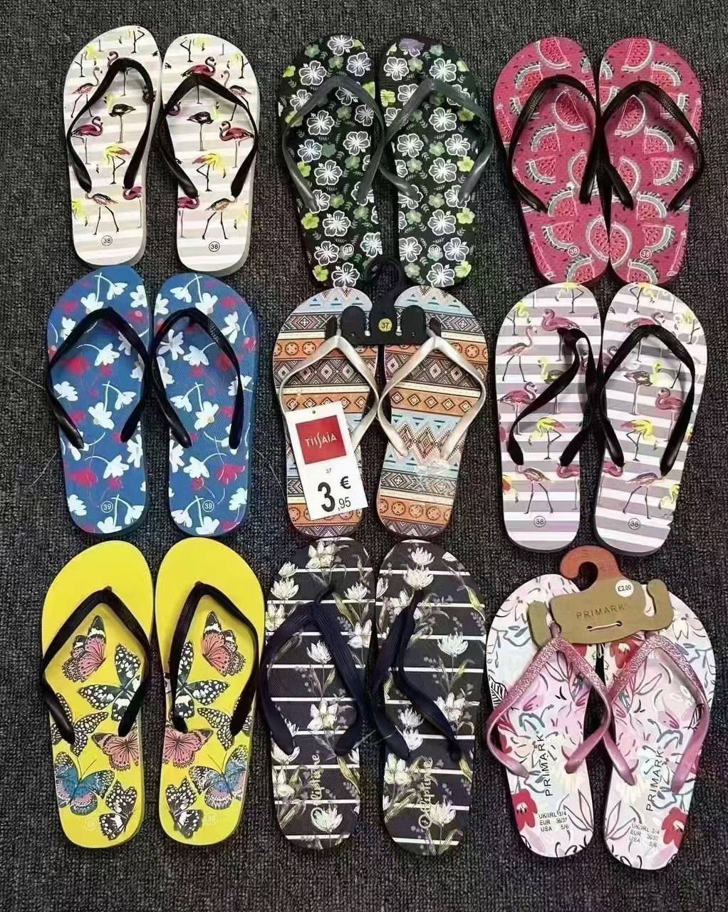 Vibrant Colorful Slippers (MOQ - 1000 pcs)