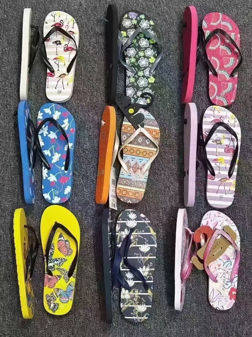 Vibrant Colorful Slippers (MOQ - 1000 pcs)