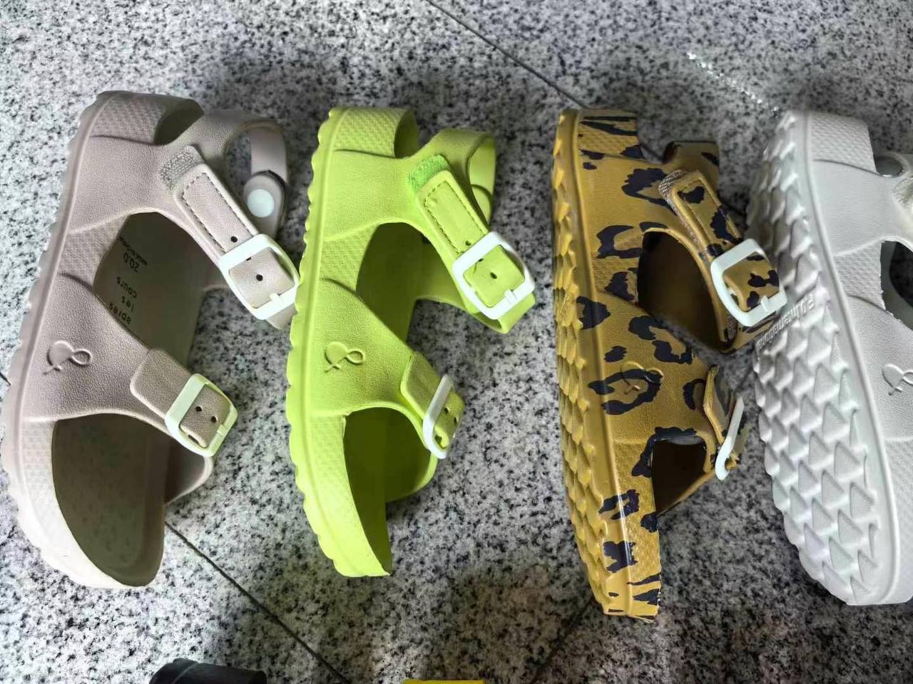 VividWalk Buckle Sandals (MOQ - 1200 pcs)